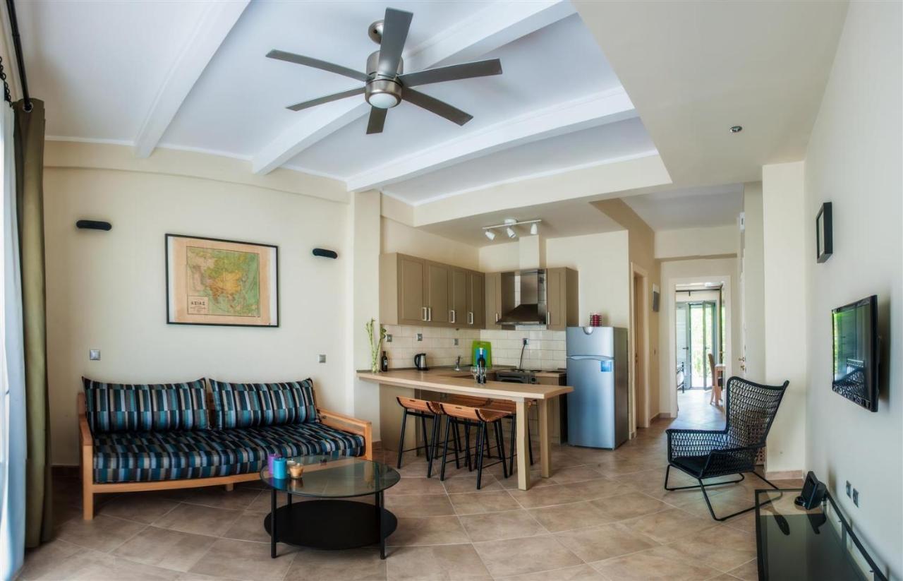 Villa Despina Green Suites 波利克罗诺 外观 照片