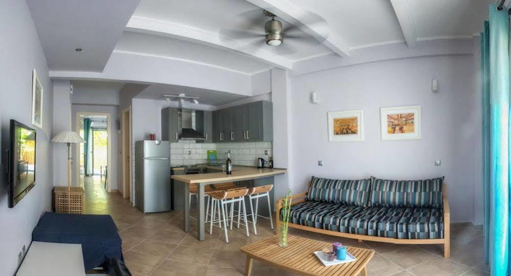 Villa Despina Green Suites 波利克罗诺 外观 照片
